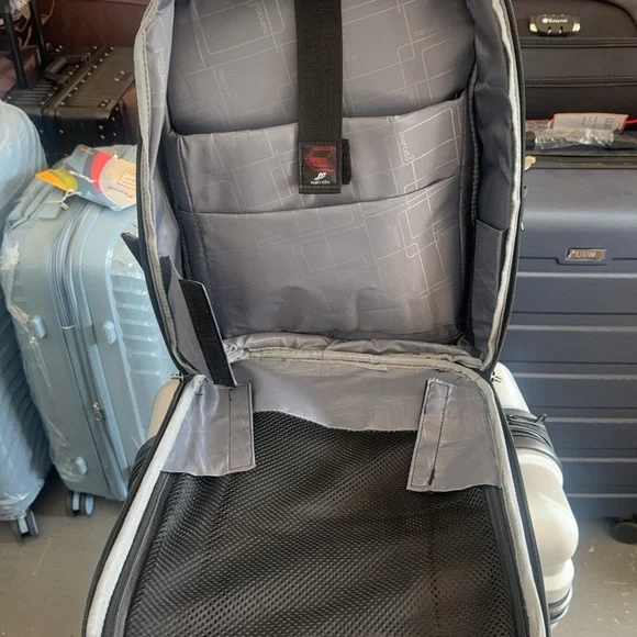 Hard-Shell Backpack - Picture 4 of 4